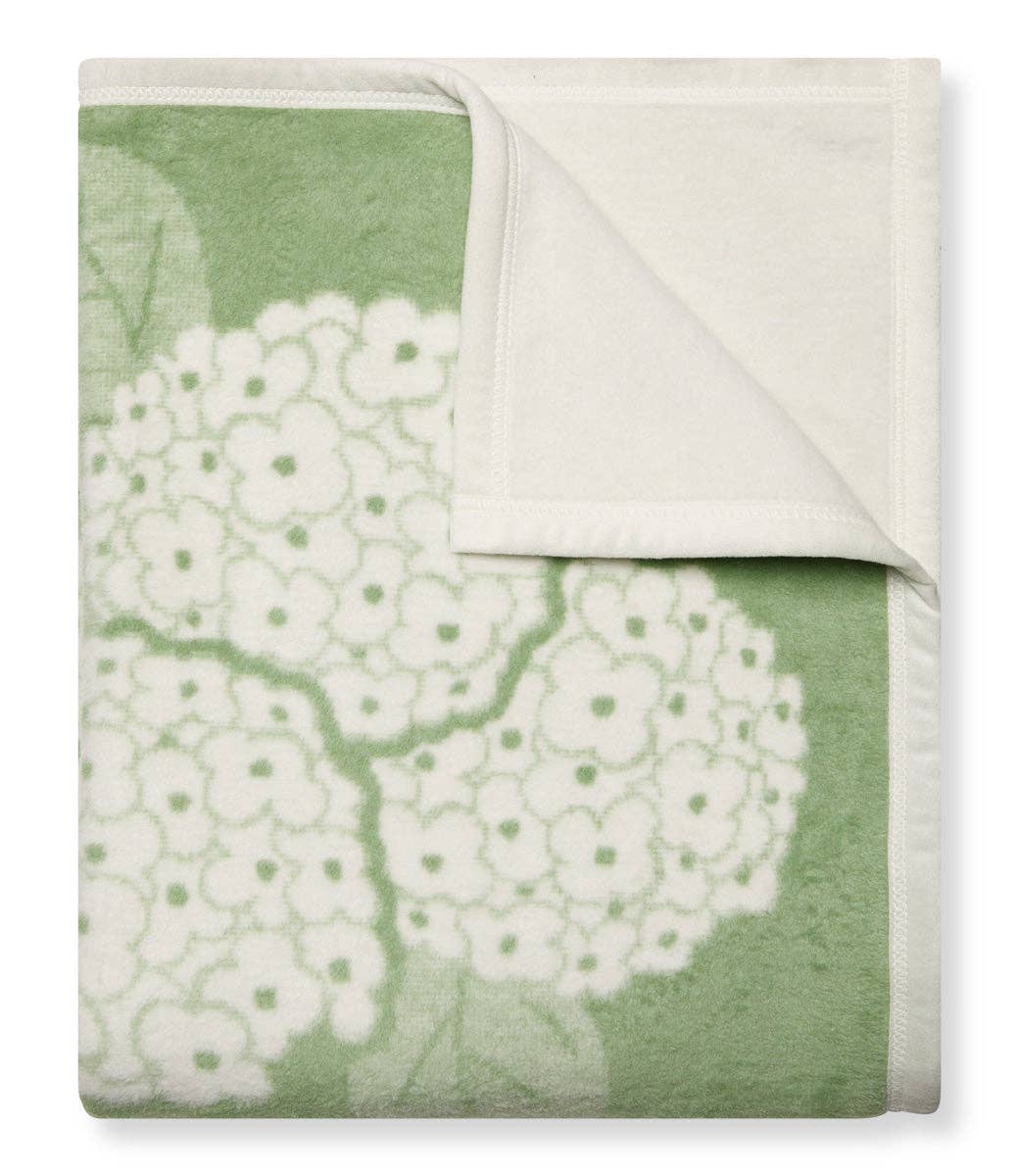 ChappyWrap - Hydrangeas Sage Blanket