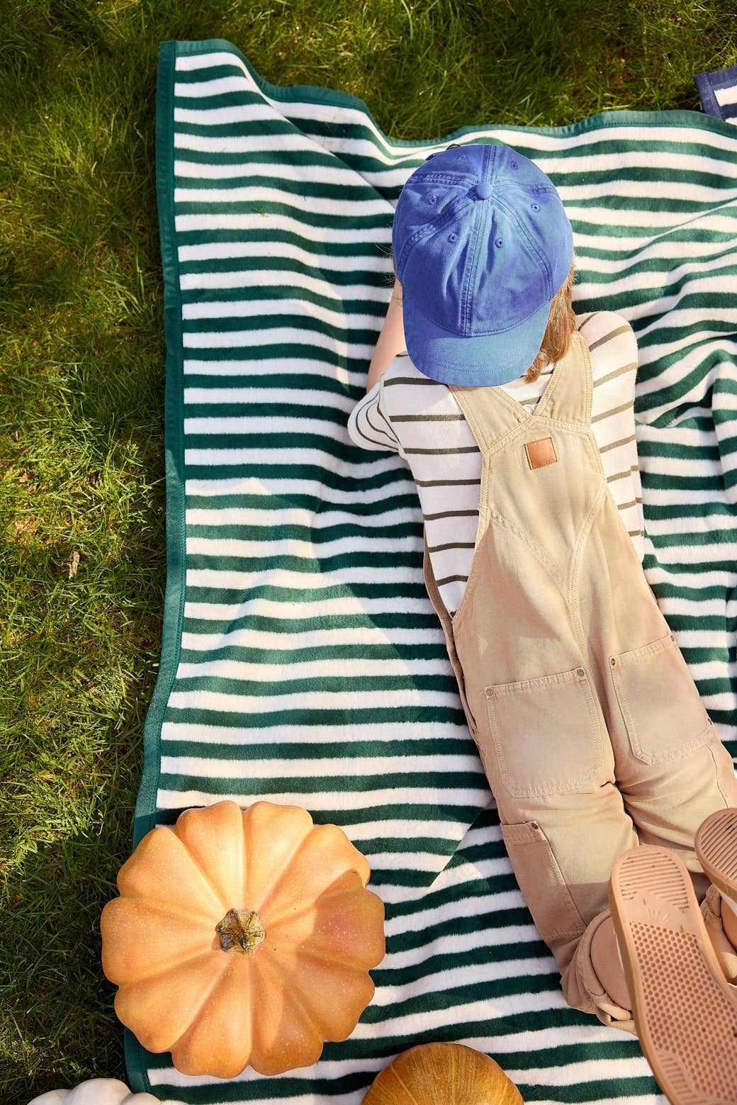 ChappyWrap - Sideline Stripe Evergreen Midi Blanket