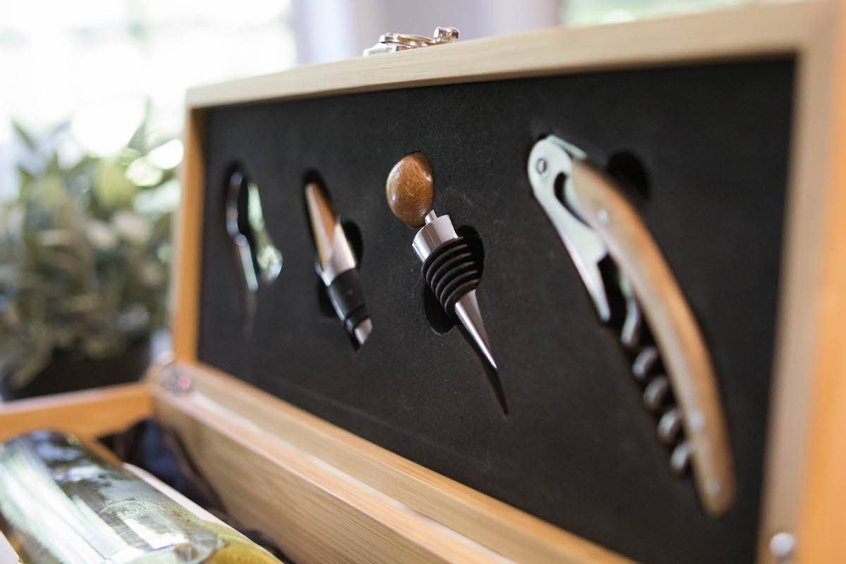 Case Elegance - Bamboo Wine Gift Box Set & Accessories