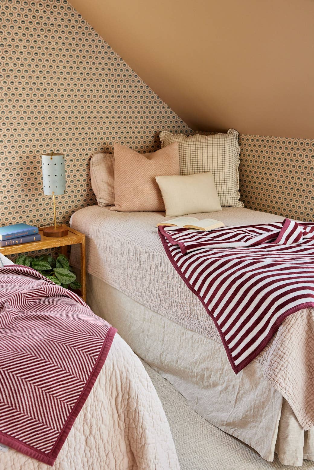 ChappyWrap - Sideline Stripe Maroon Midi Blanket