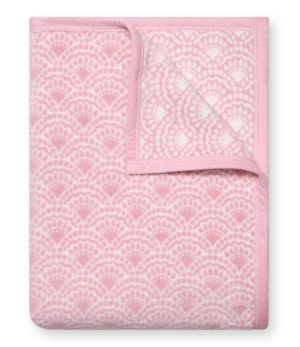 ChappyWrap - Seaside Scallops Blush Blanket