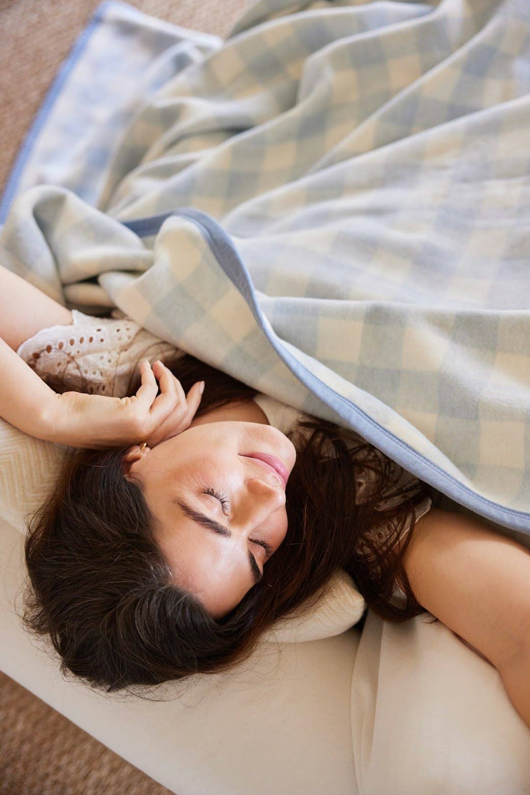 ChappyWrap - Cozy Gingham Sky Blanket