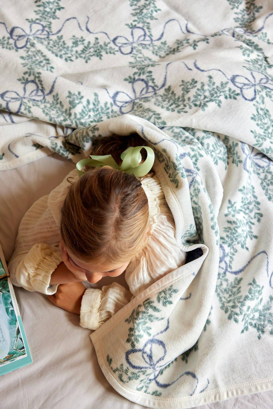 ChappyWrap - Boxwood Wreaths Blanket