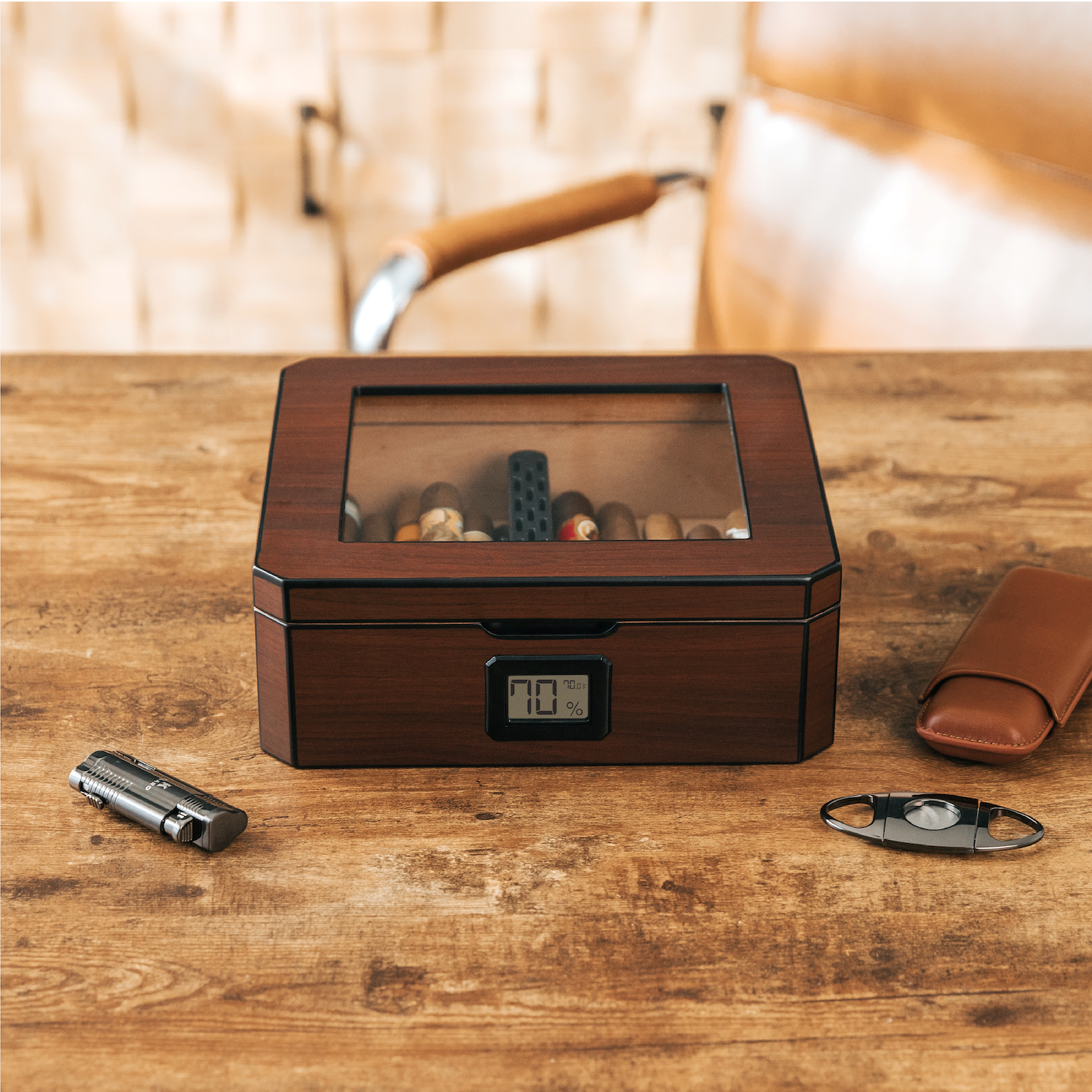 Case Elegance - MAG Humidor - Walnut Finish