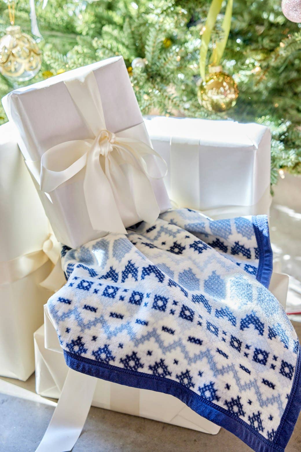 ChappyWrap - Sweater Knit Mini Blanket