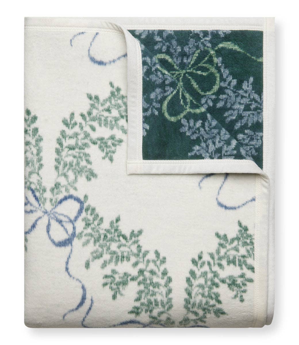 ChappyWrap - Boxwood Wreaths Blanket