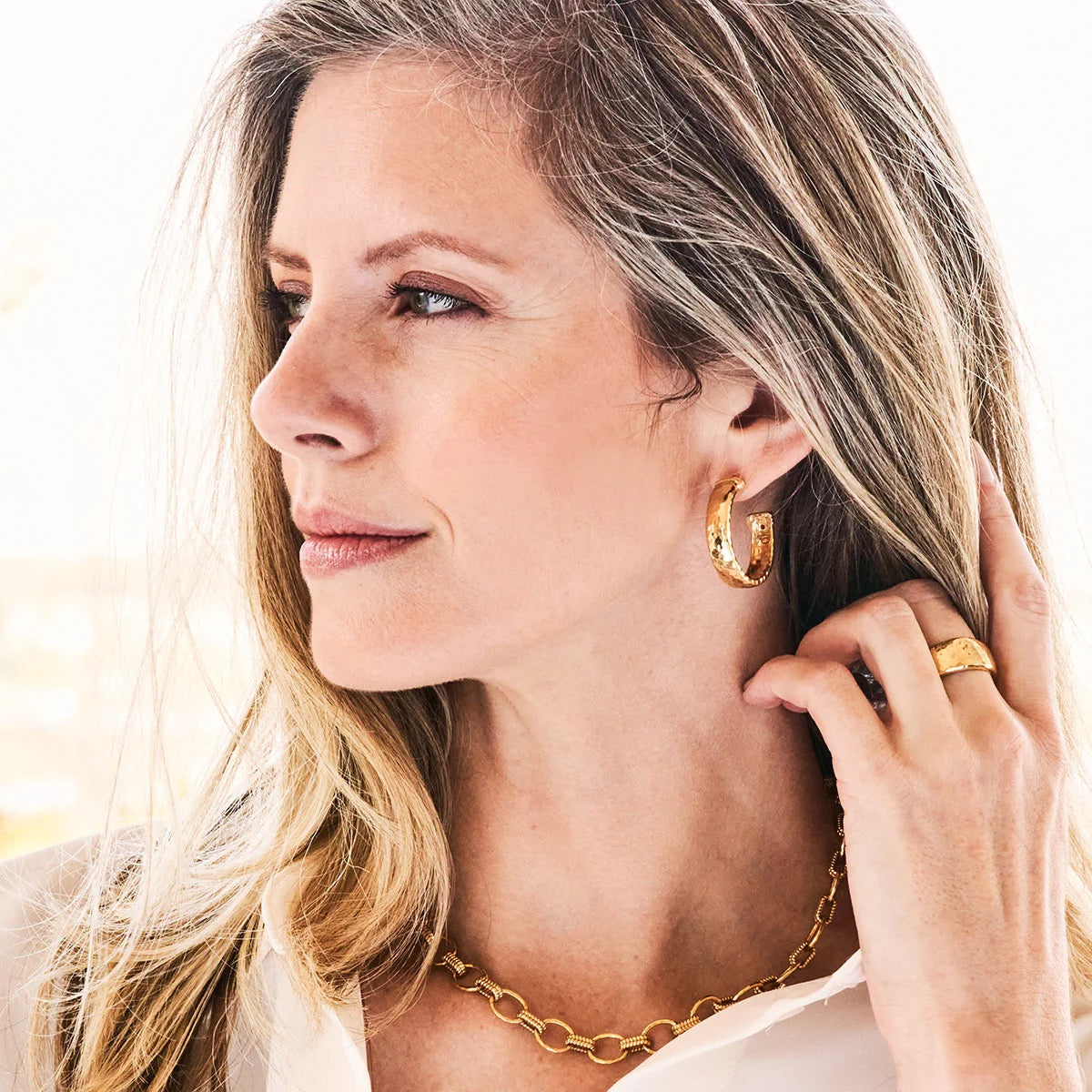 Capucine De Wulf Cleopatra Classic Medium Hoop Earrings - Gold