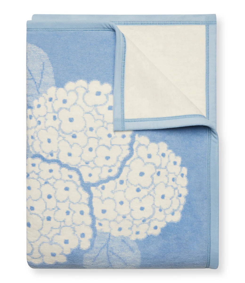 ChappyWrap - Hydrangeas Bluebell Blanket