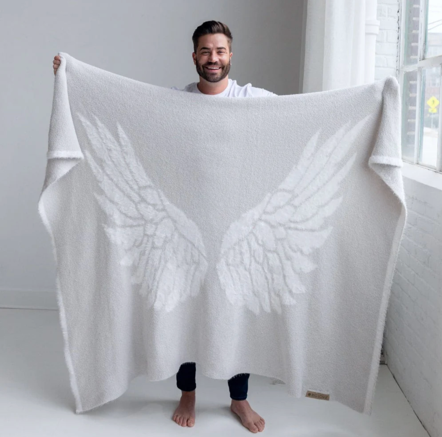 Dream Wings Throw Big (2 Colors)