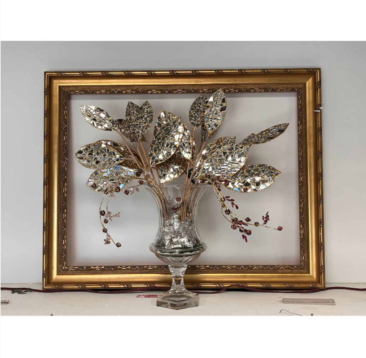 Winward Mosaic Mirror Magnolia Pick 13.5"