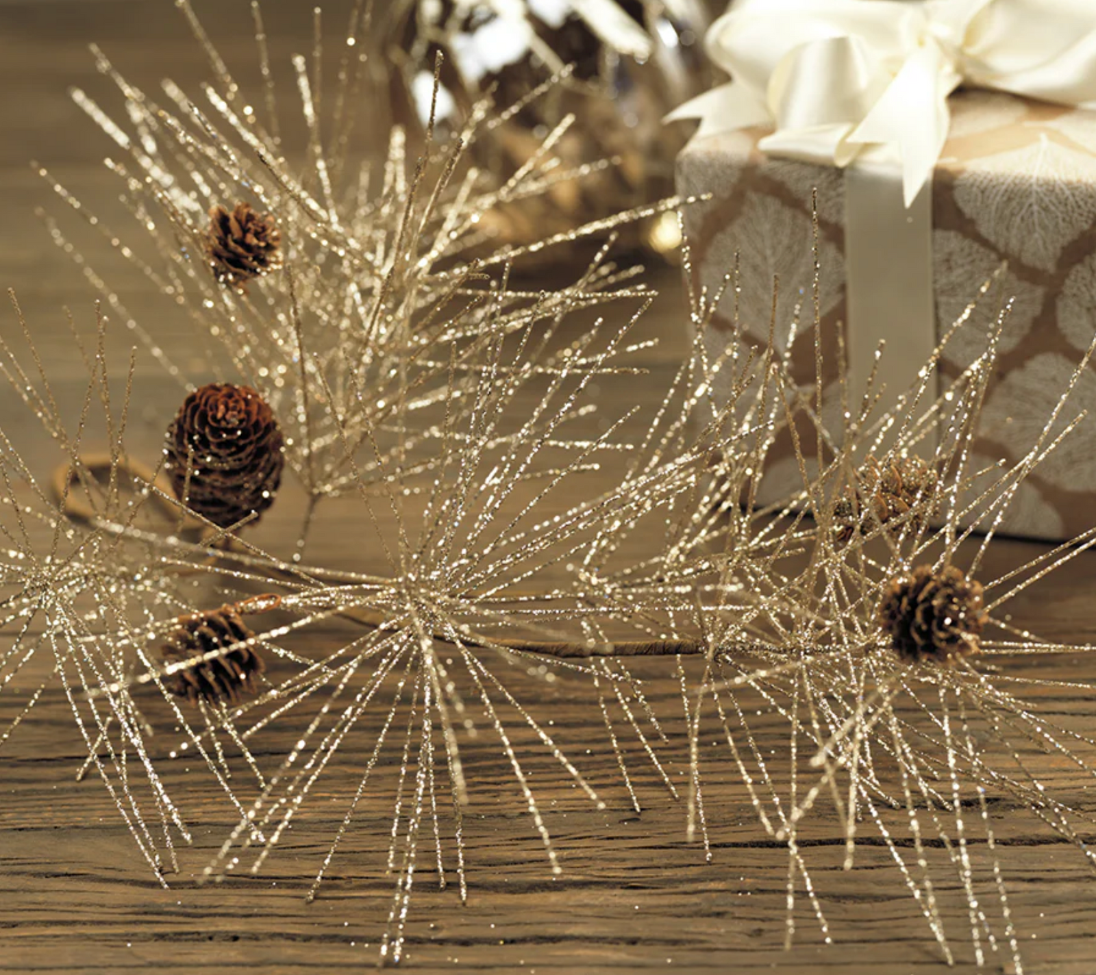 Champagne Spruce & Pinecone Pick