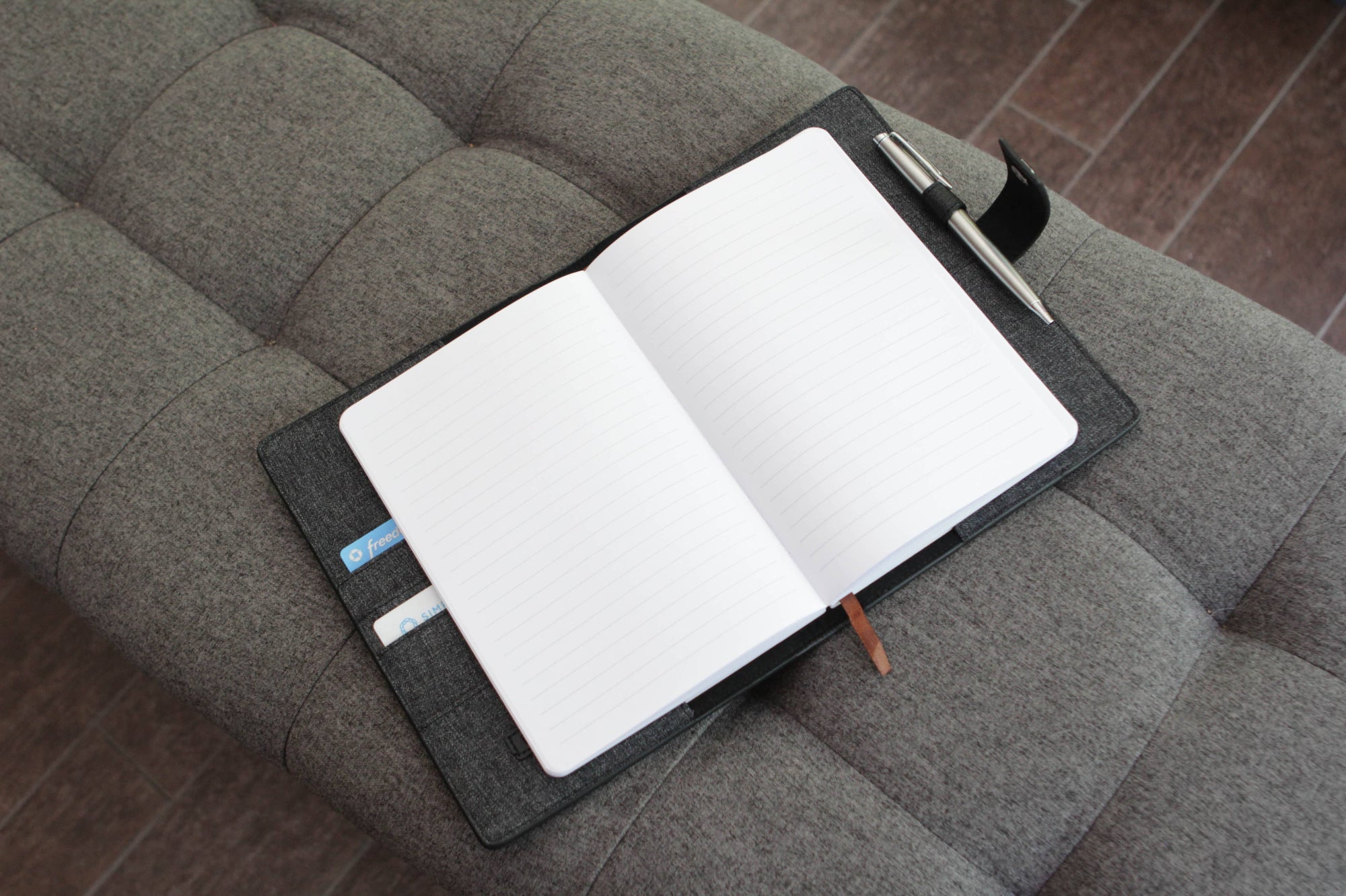 Case Elegance - Bucksaw Refillable Black Leather Journal