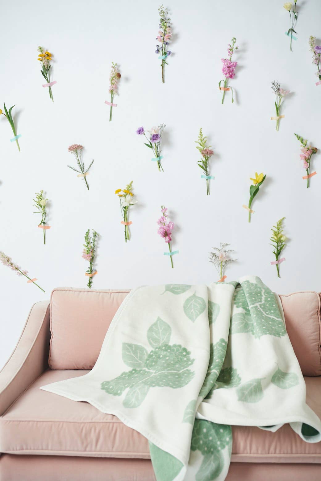 ChappyWrap - Hydrangeas Sage Blanket