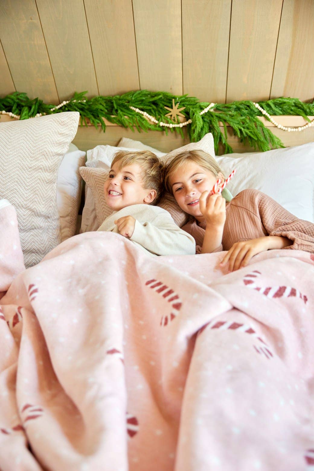 ChappyWrap - Candy Canes Blanket