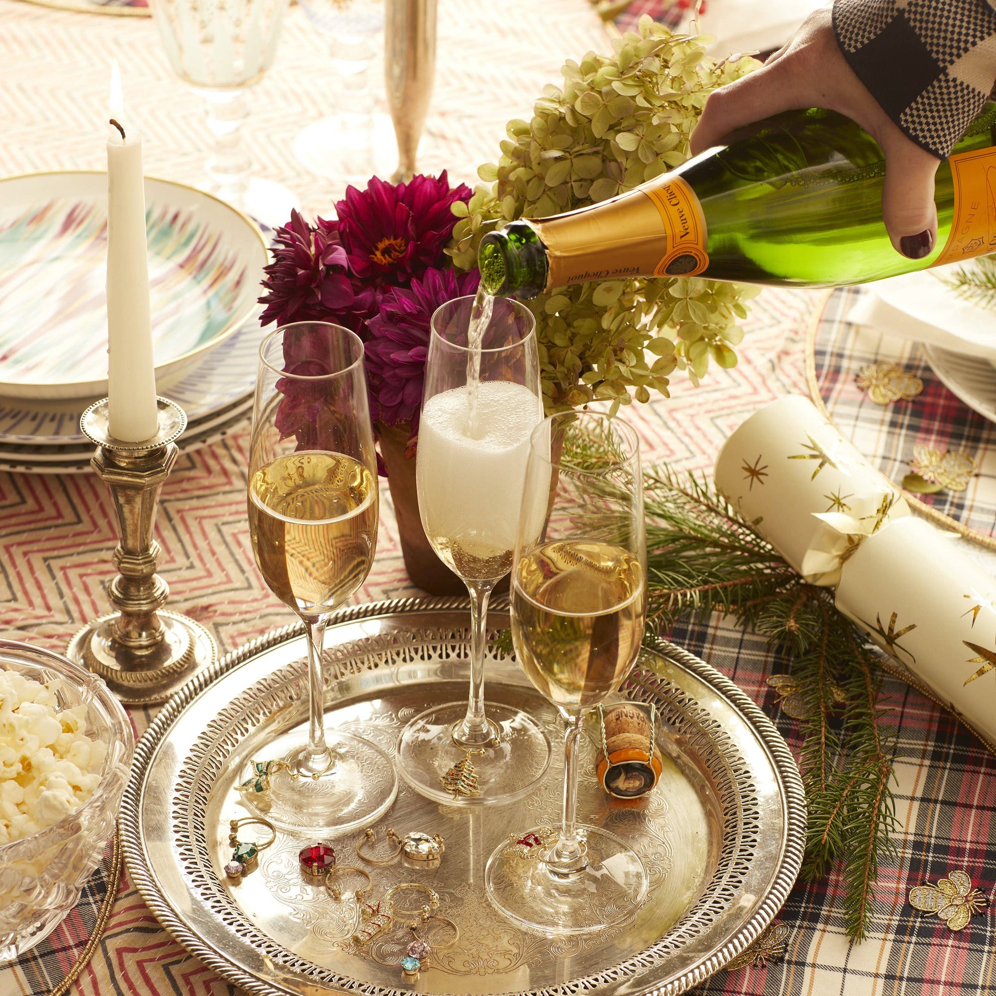 Joanna Buchanan - Luxury celebration crackers, cream with gold INDIVIDUALLY